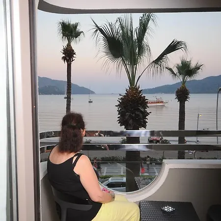 Отель Candan Citybeach 3*
