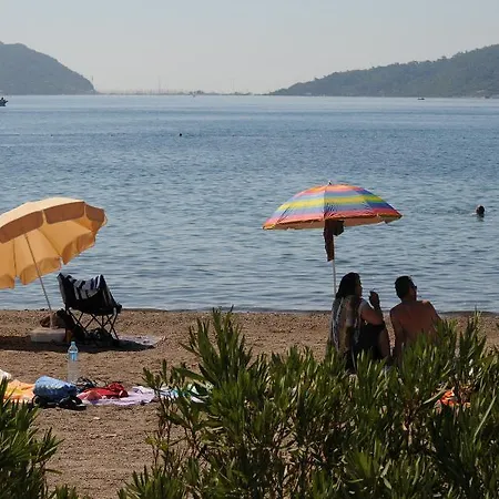 Отель Candan Citybeach